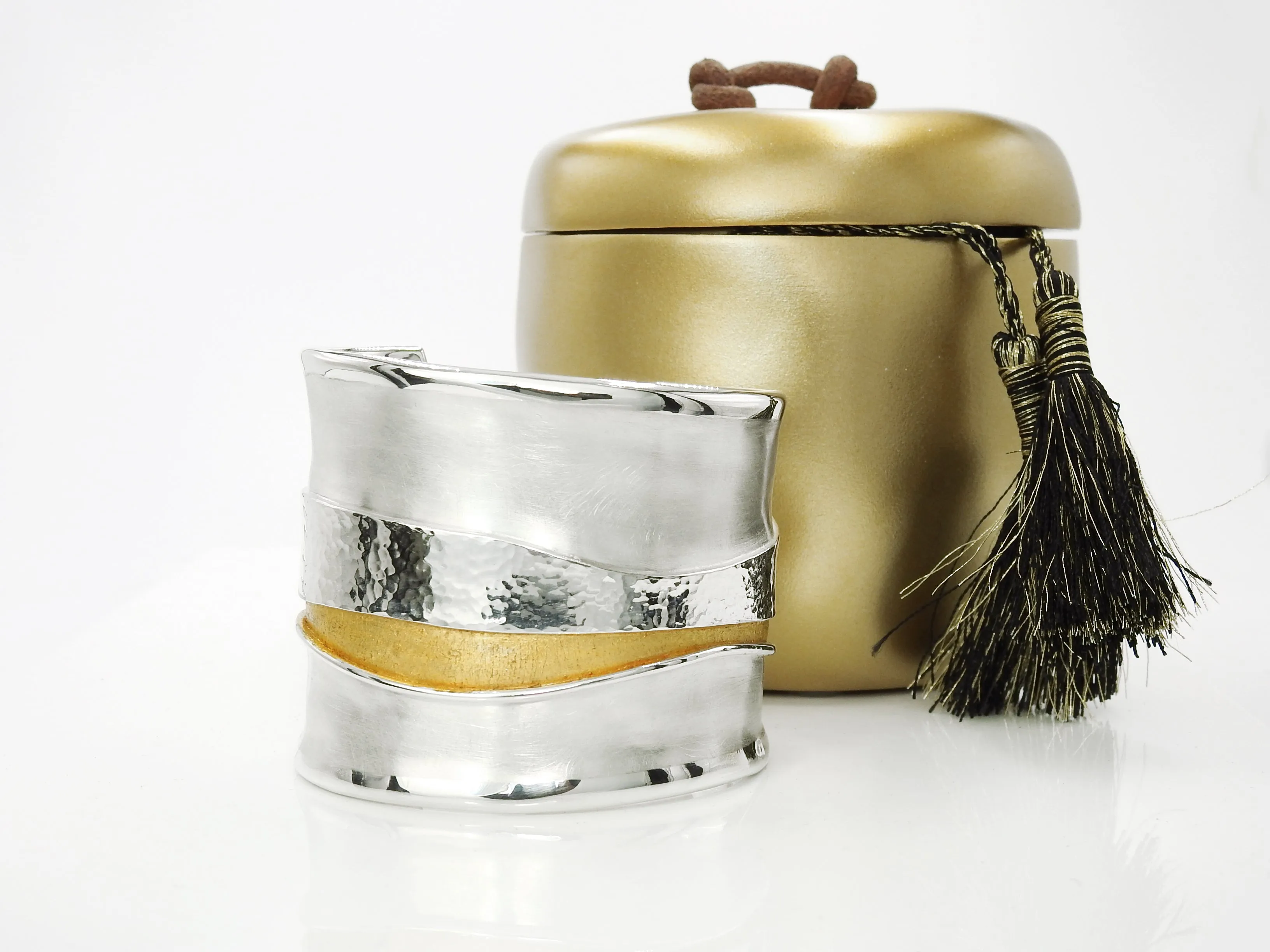 2" cuff