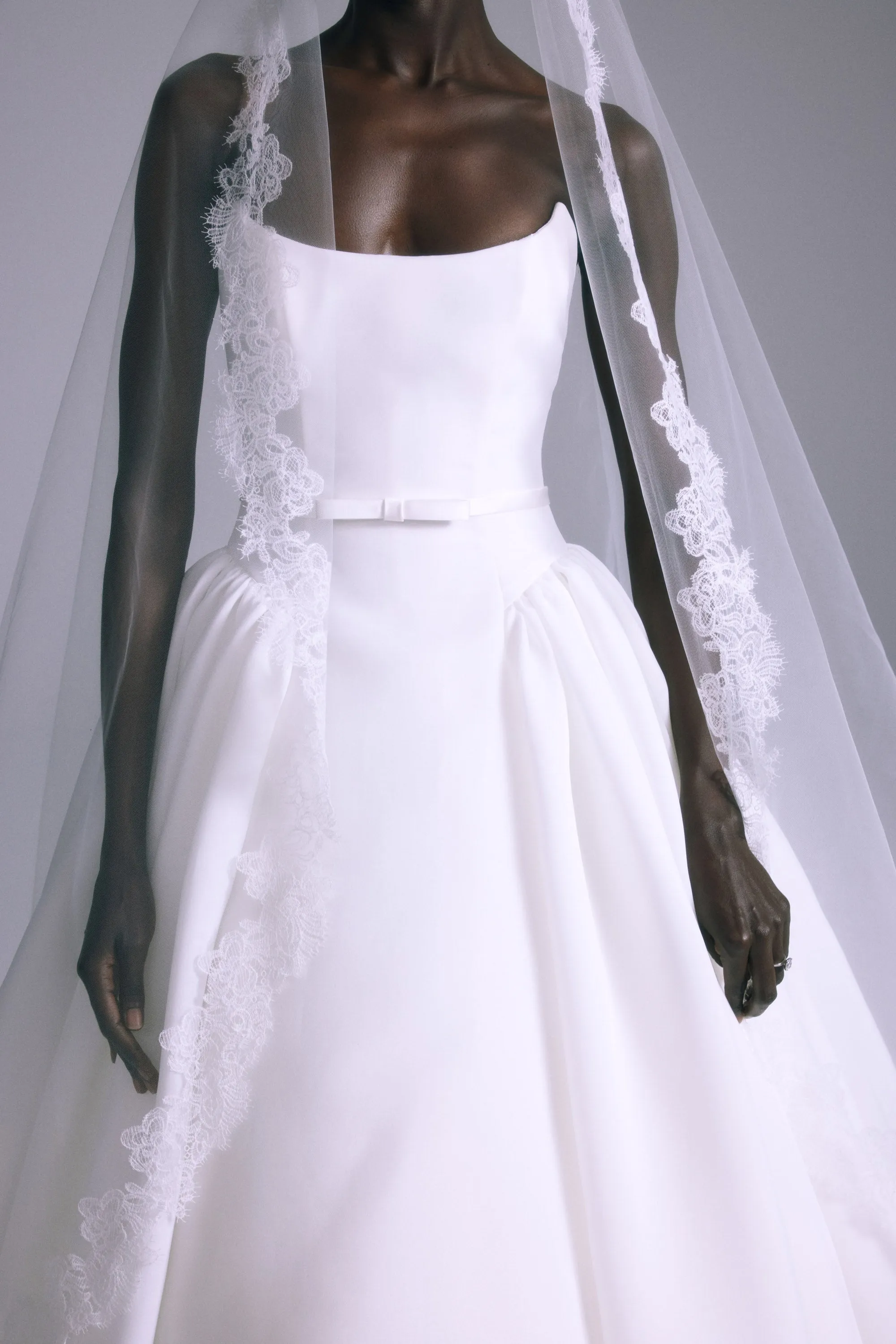 A868V - Veil