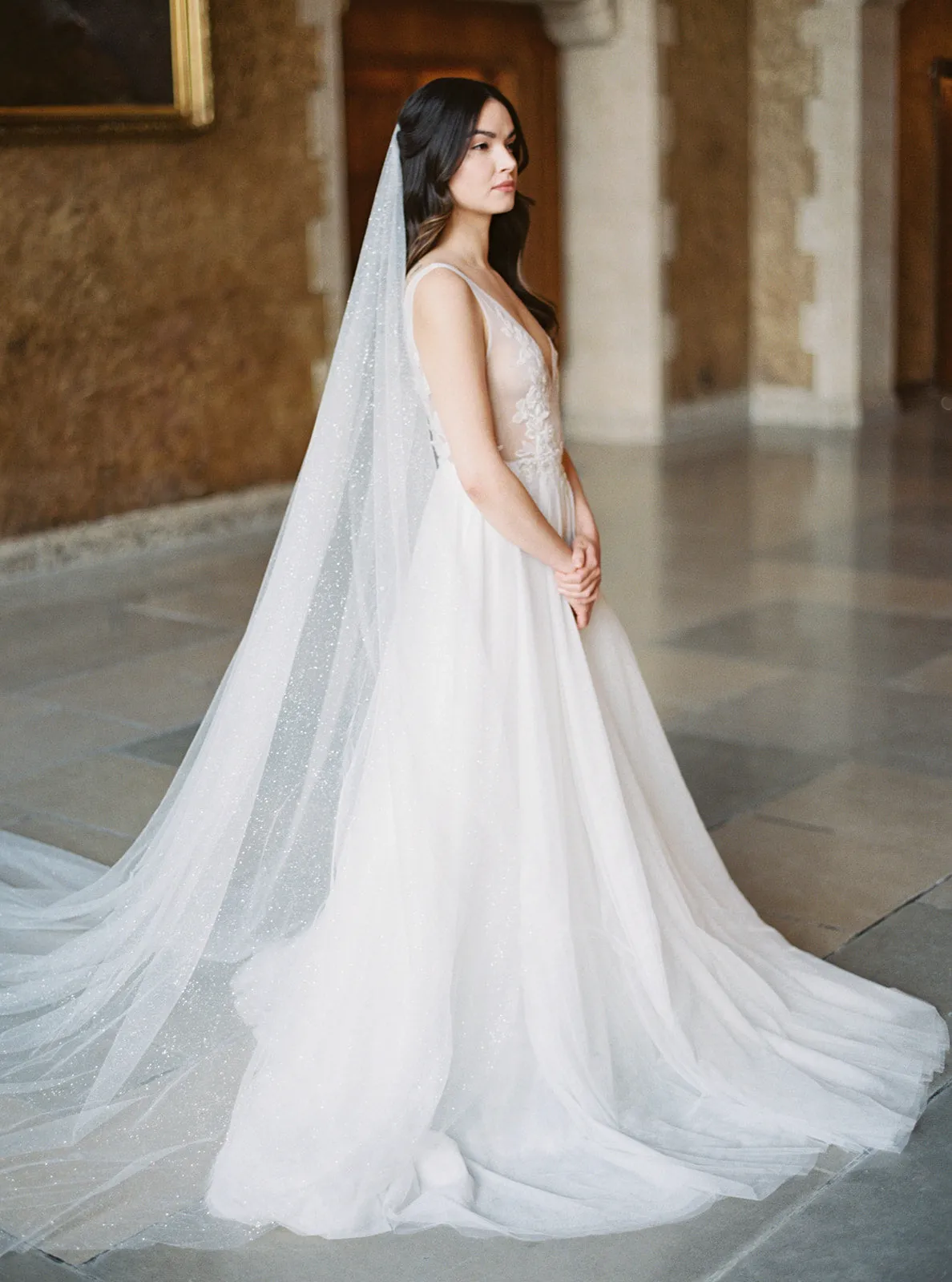 AURA | Long Sparkle Veil