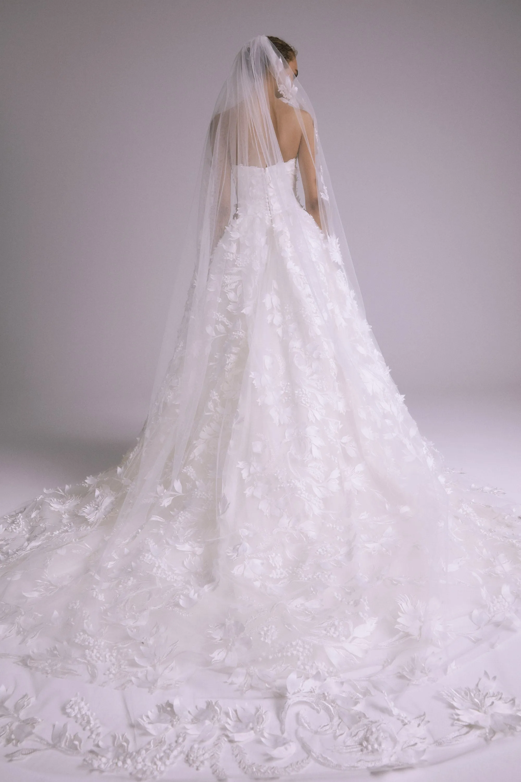 AVA817 - Embellished Floral Veil