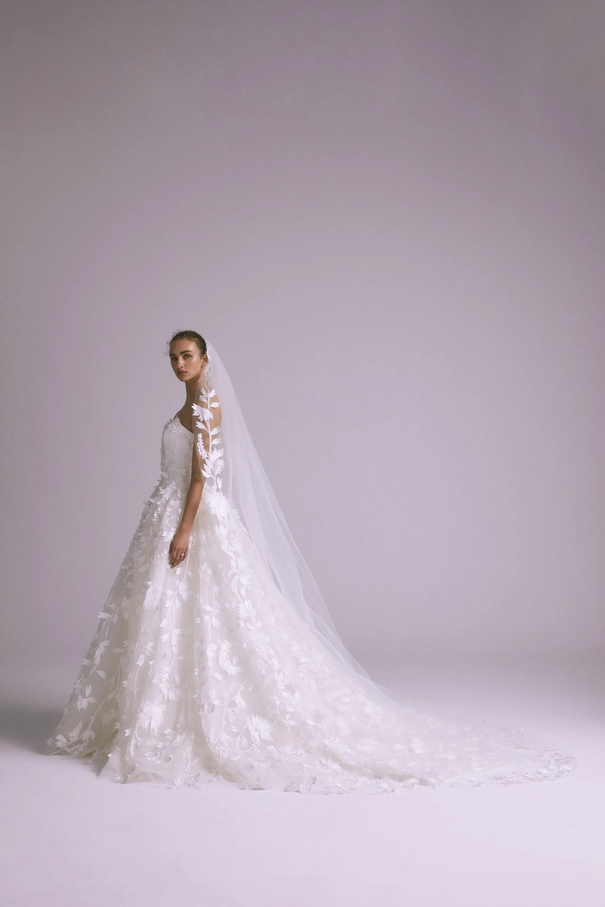 AVA817 - Embellished Floral Veil