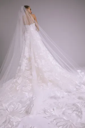 AVA821 - Oversized Floral Veil AVA821 - Oversized Floral Veil
