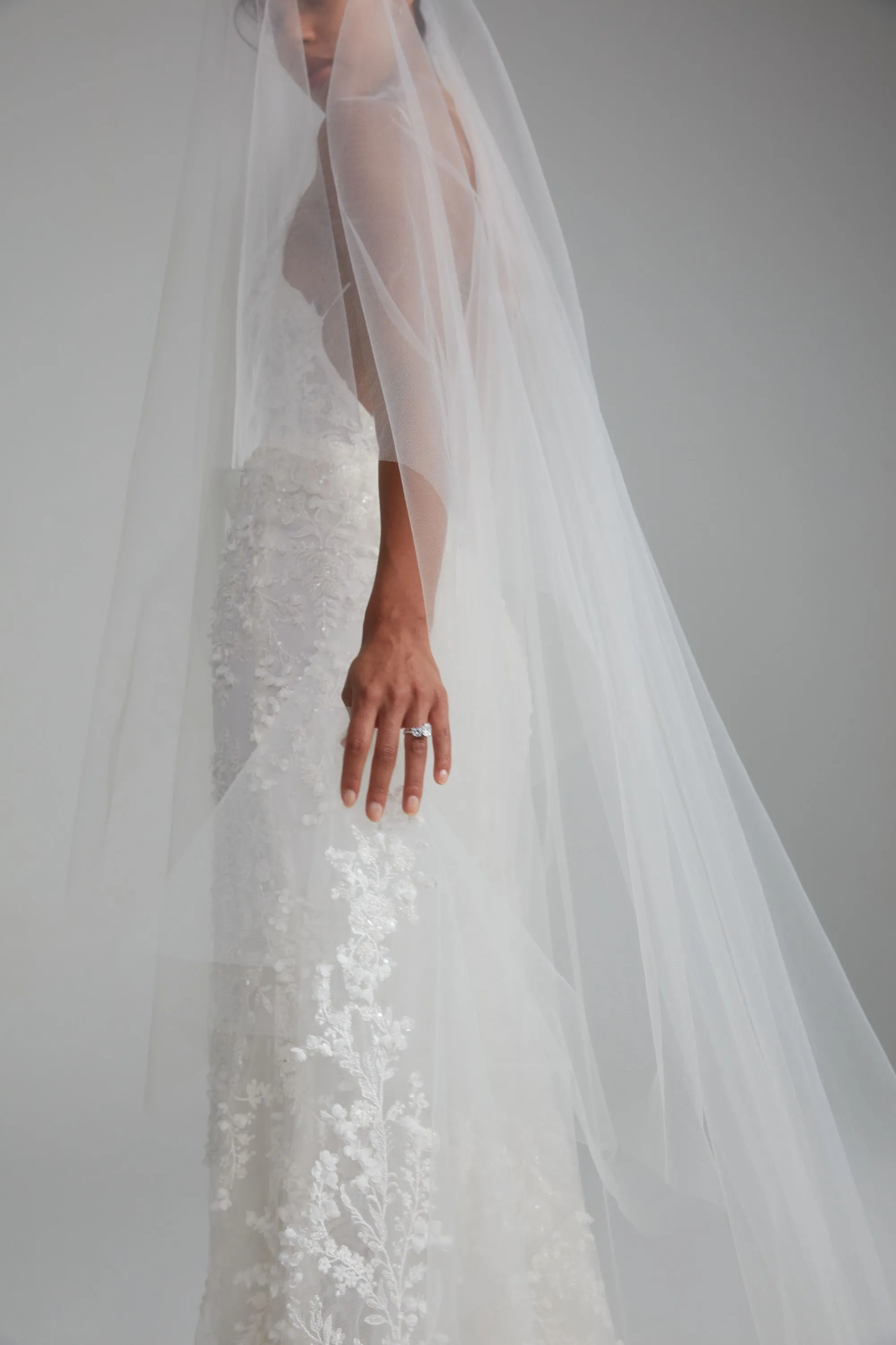 AVA846 - Embellished cathedral veil