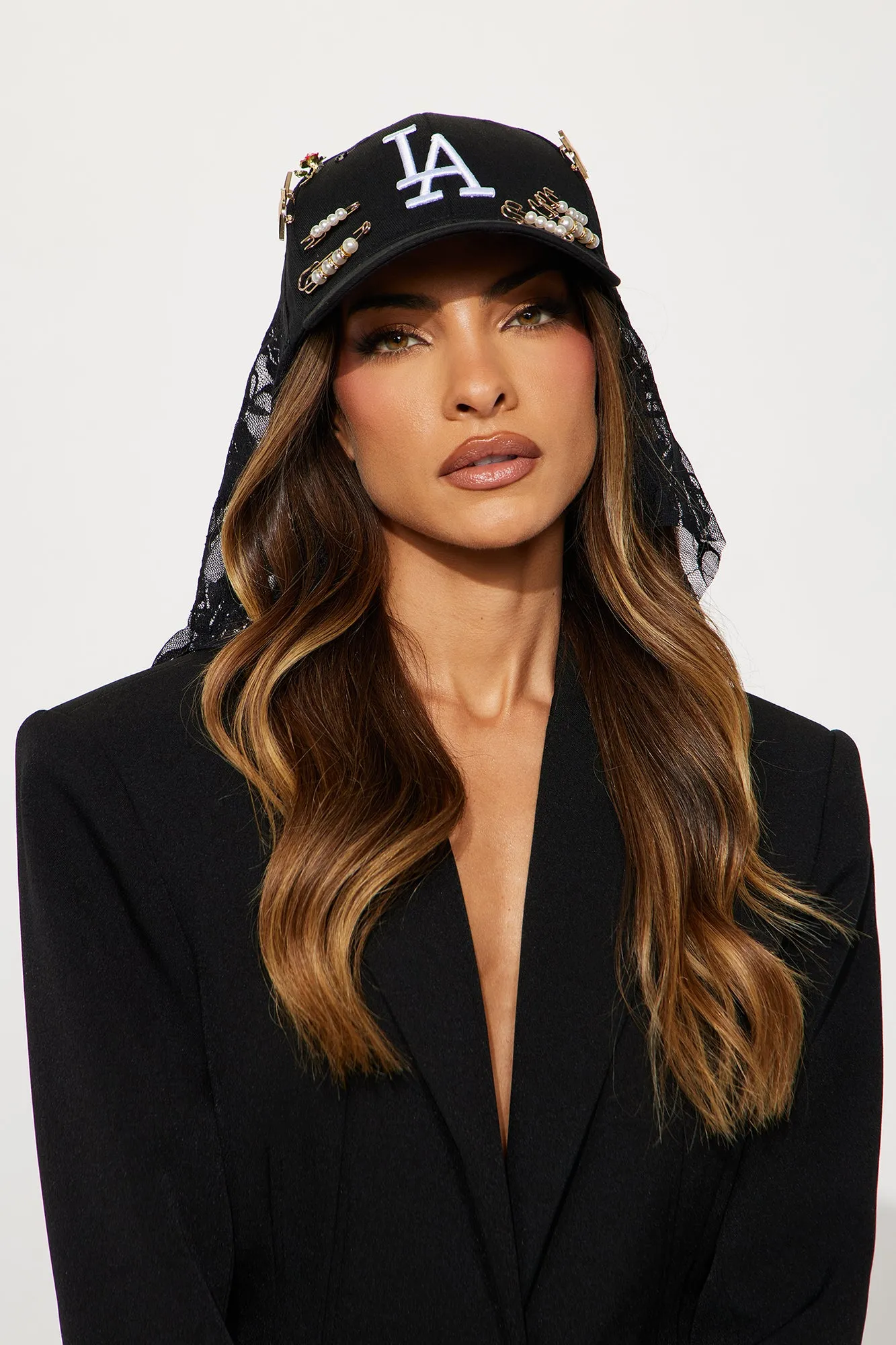Beauty Of The City Baseball Hat - Black
