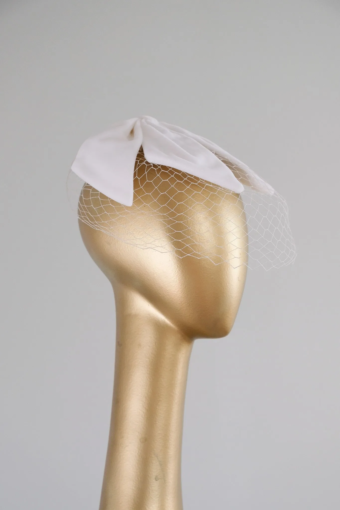 Chic 1960's Big Velvet Bow Birdcage Wedding Veil Headpiece / OS