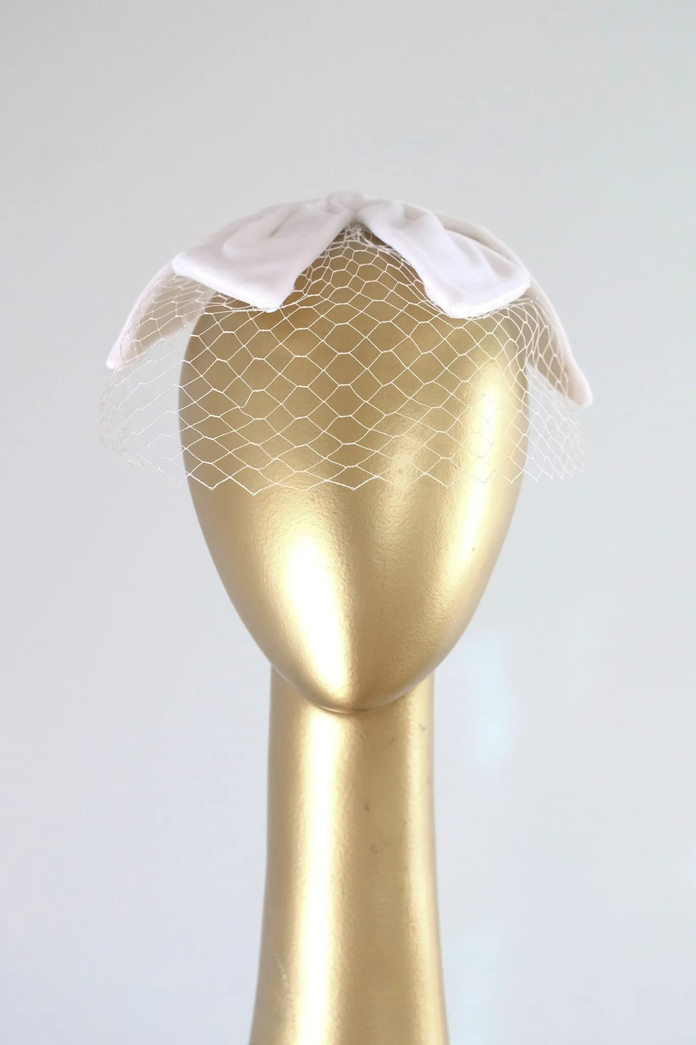 Chic 1960's Big Velvet Bow Birdcage Wedding Veil Headpiece / OS