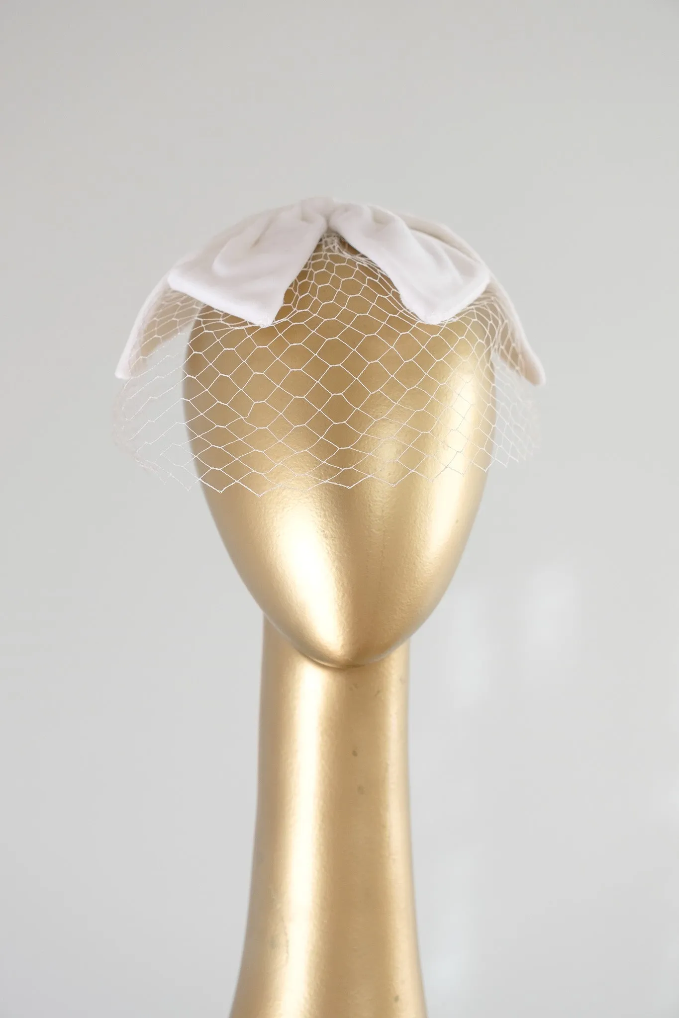 Chic 1960's Big Velvet Bow Birdcage Wedding Veil Headpiece / OS