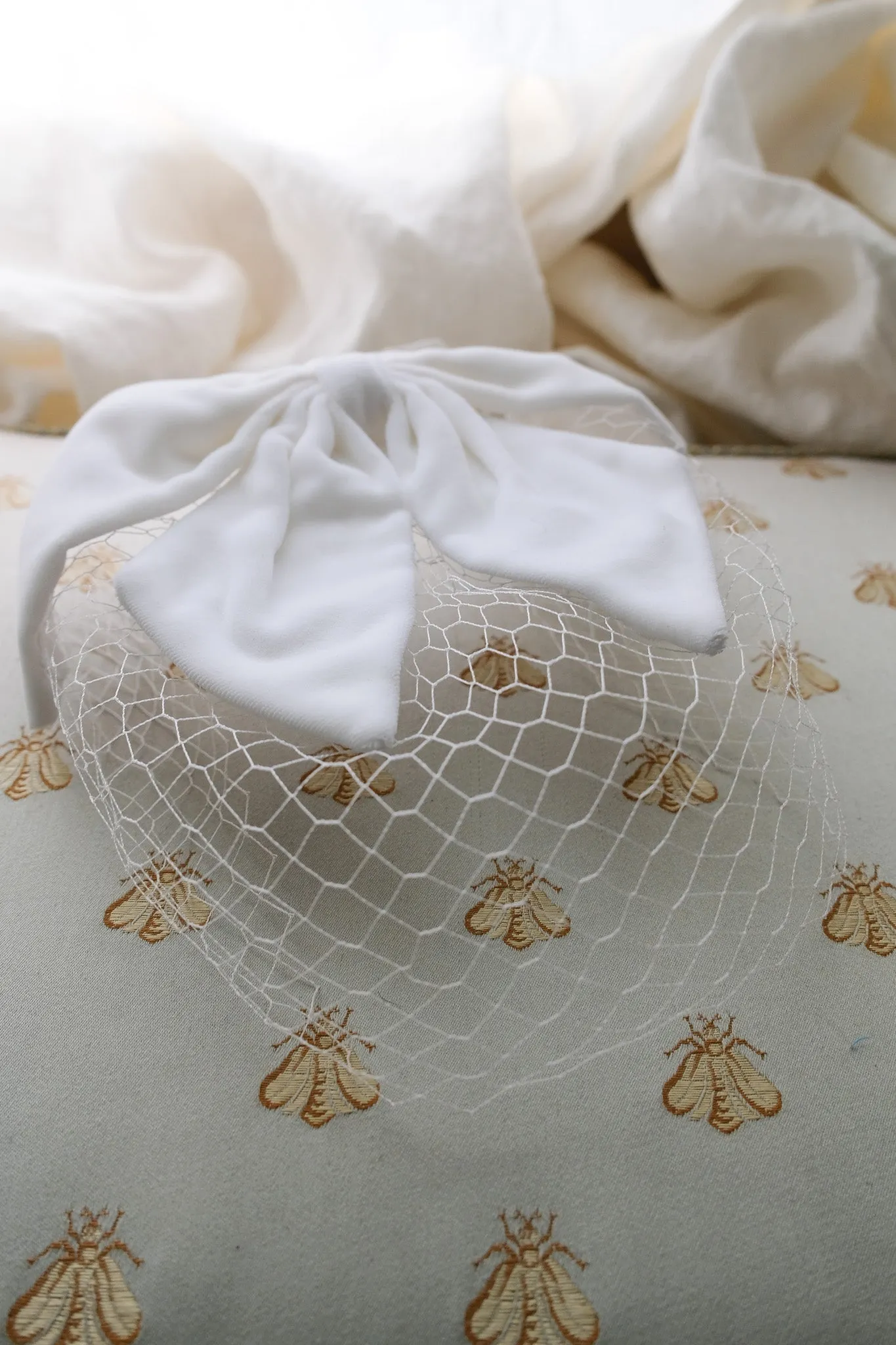 Chic 1960's Big Velvet Bow Birdcage Wedding Veil Headpiece / OS