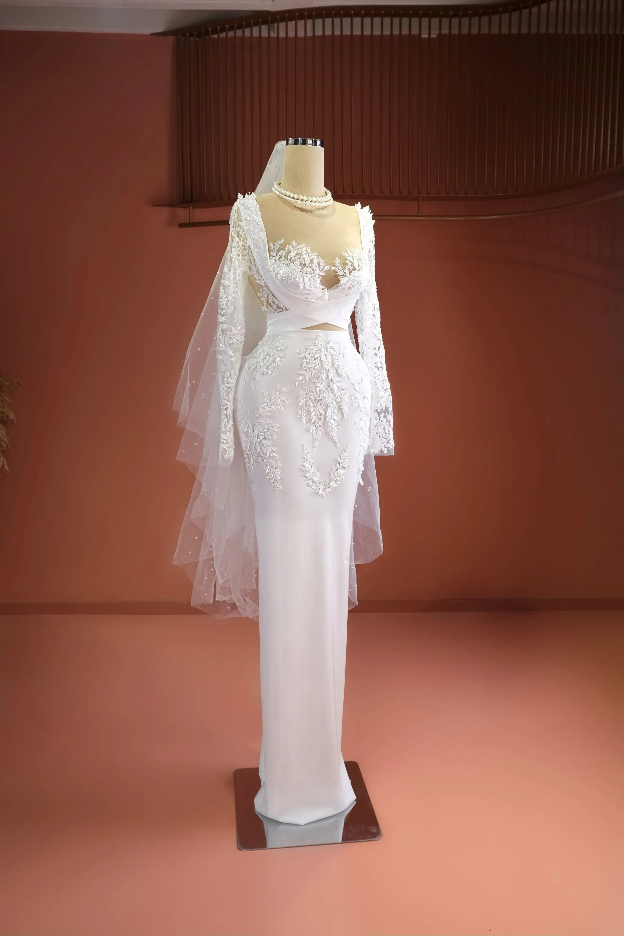 Da - Sweetheart Embellished Dress with Beaded Veil