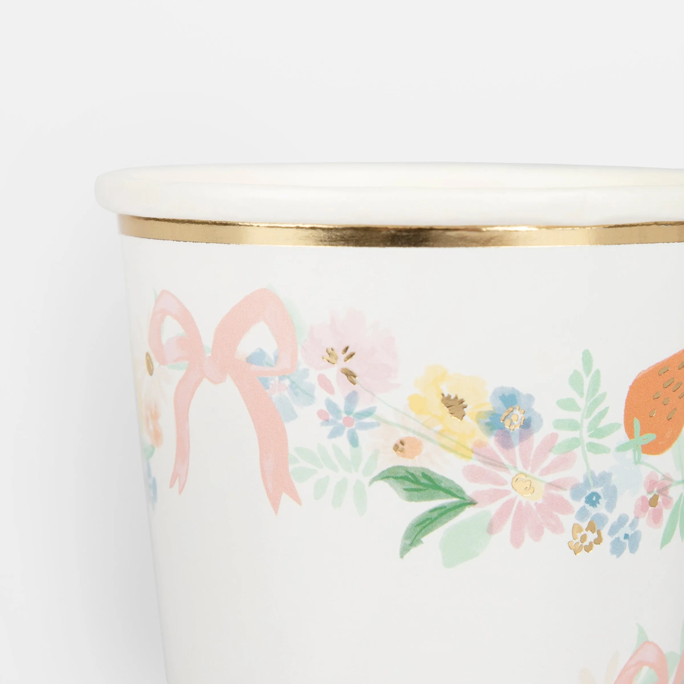 Elegant Floral Cups (x 8)