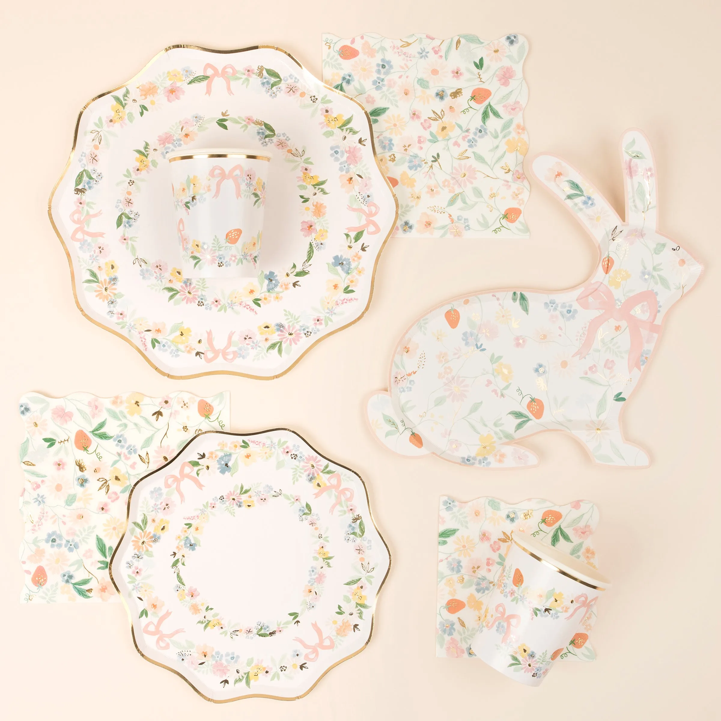 Elegant Floral Cups (x 8)