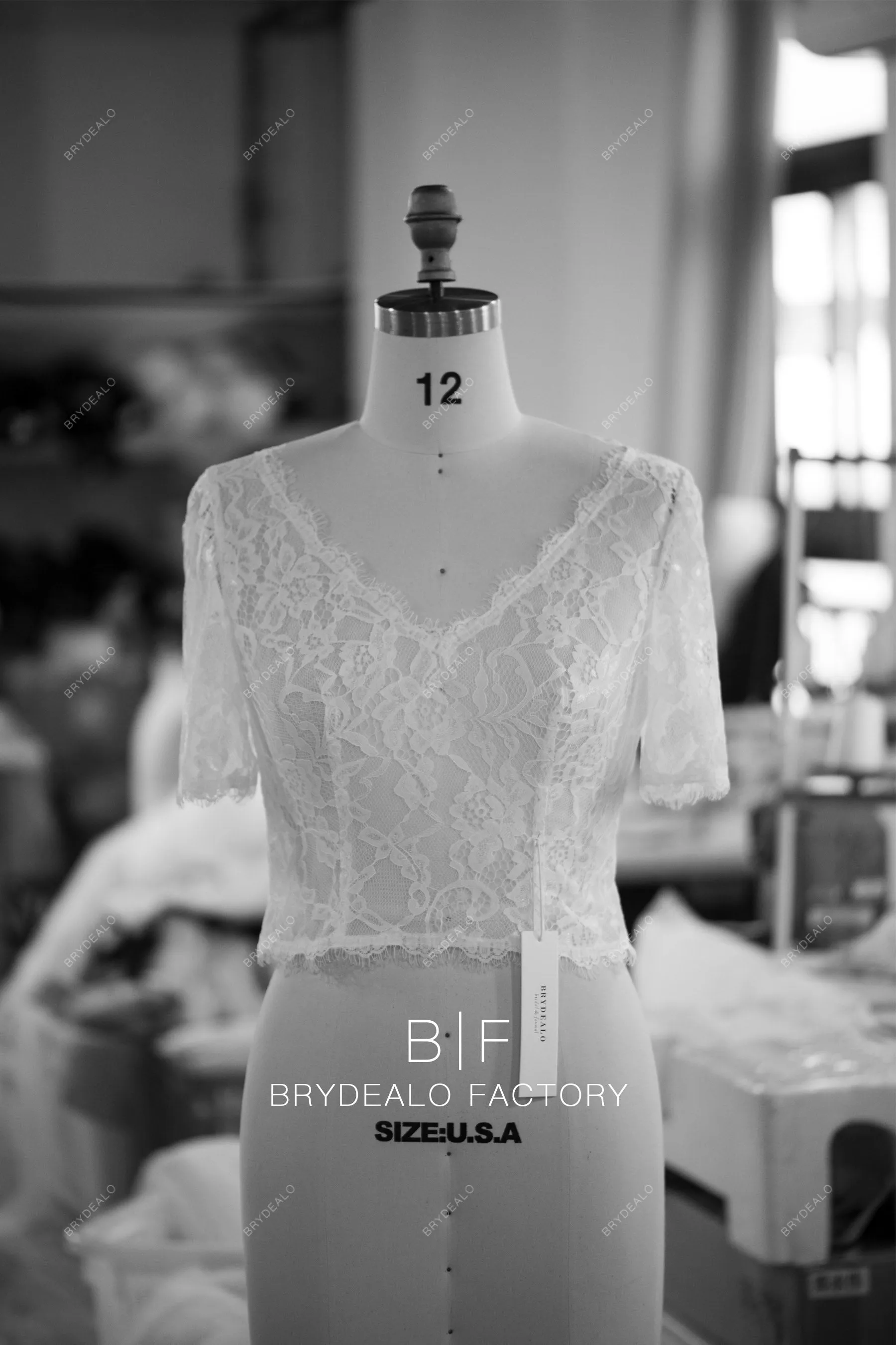 Elegant Lace Half Sleeves Crop Top Thin Strap Crepe Wedding Bolero