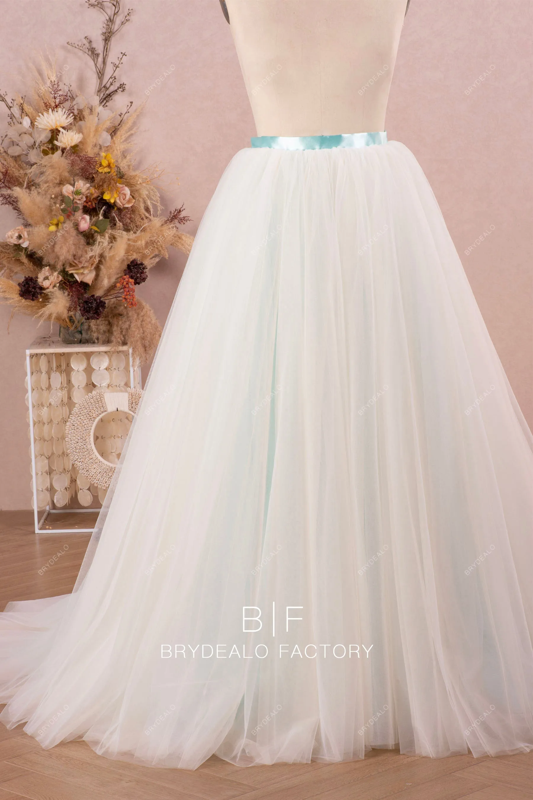 Elegant Long Ice Blue Puffy Tulle Bridal Skirt