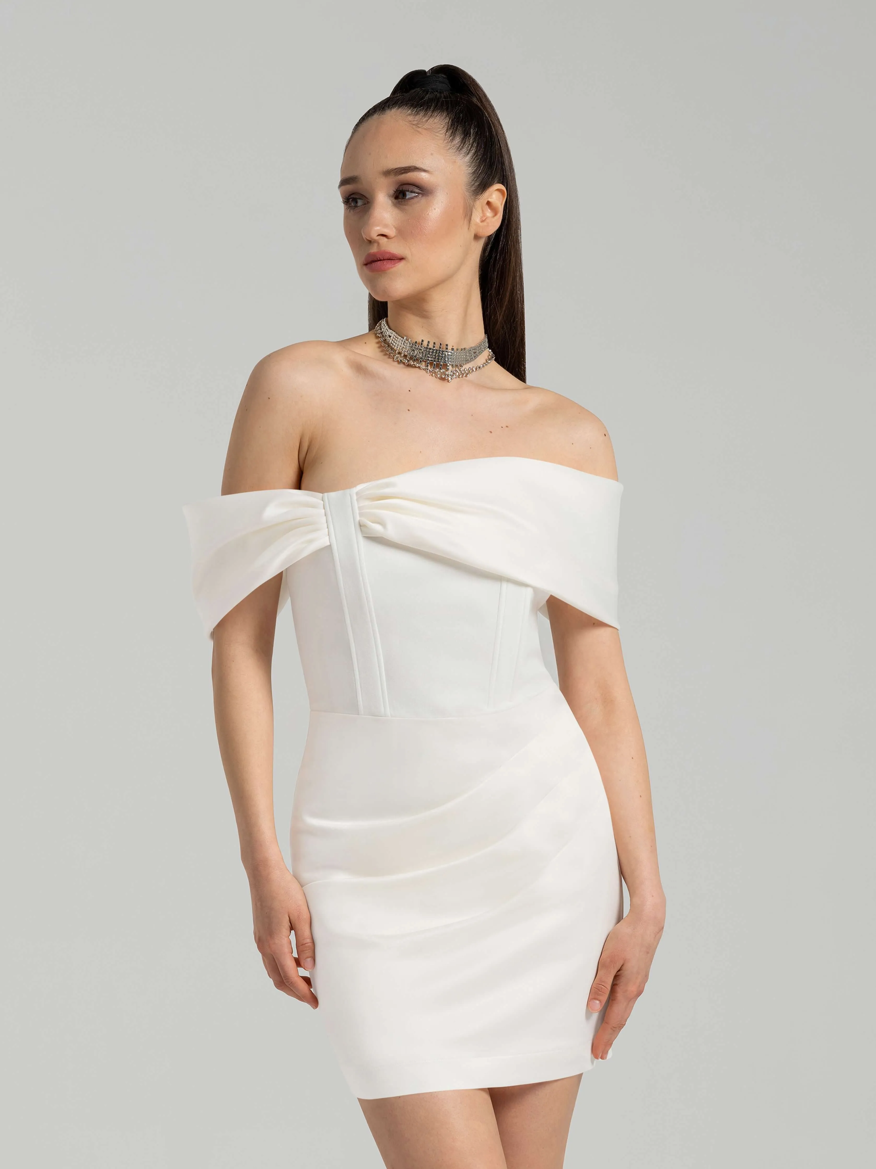 Elegant Short Wedding Dress Women Open Back Off The Shoulder Strapless Pleat Satin Bridal Gown Above Knee Vestido De Noiva