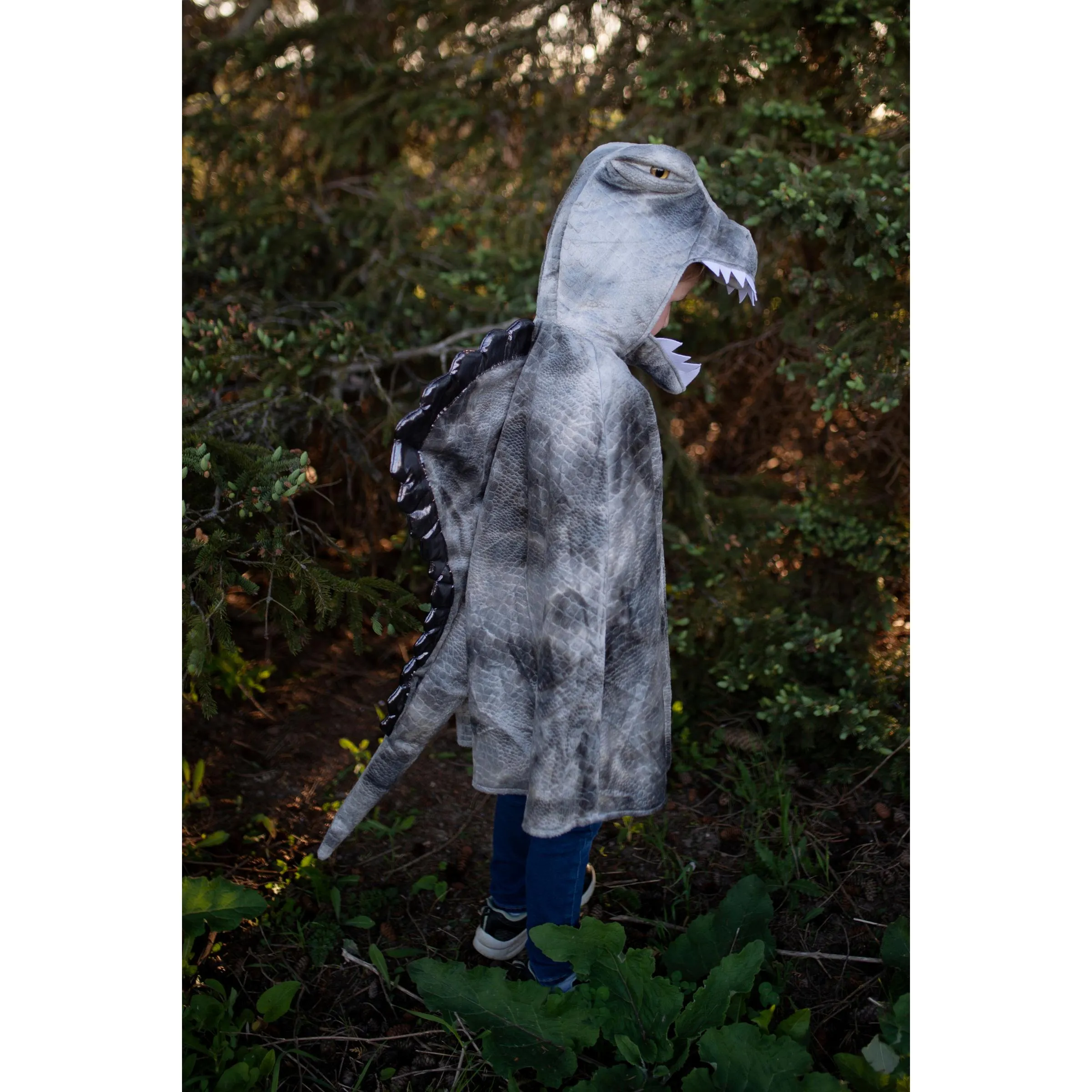 Great Pretenders Grey Grandasaurus Spinosaurus Cape