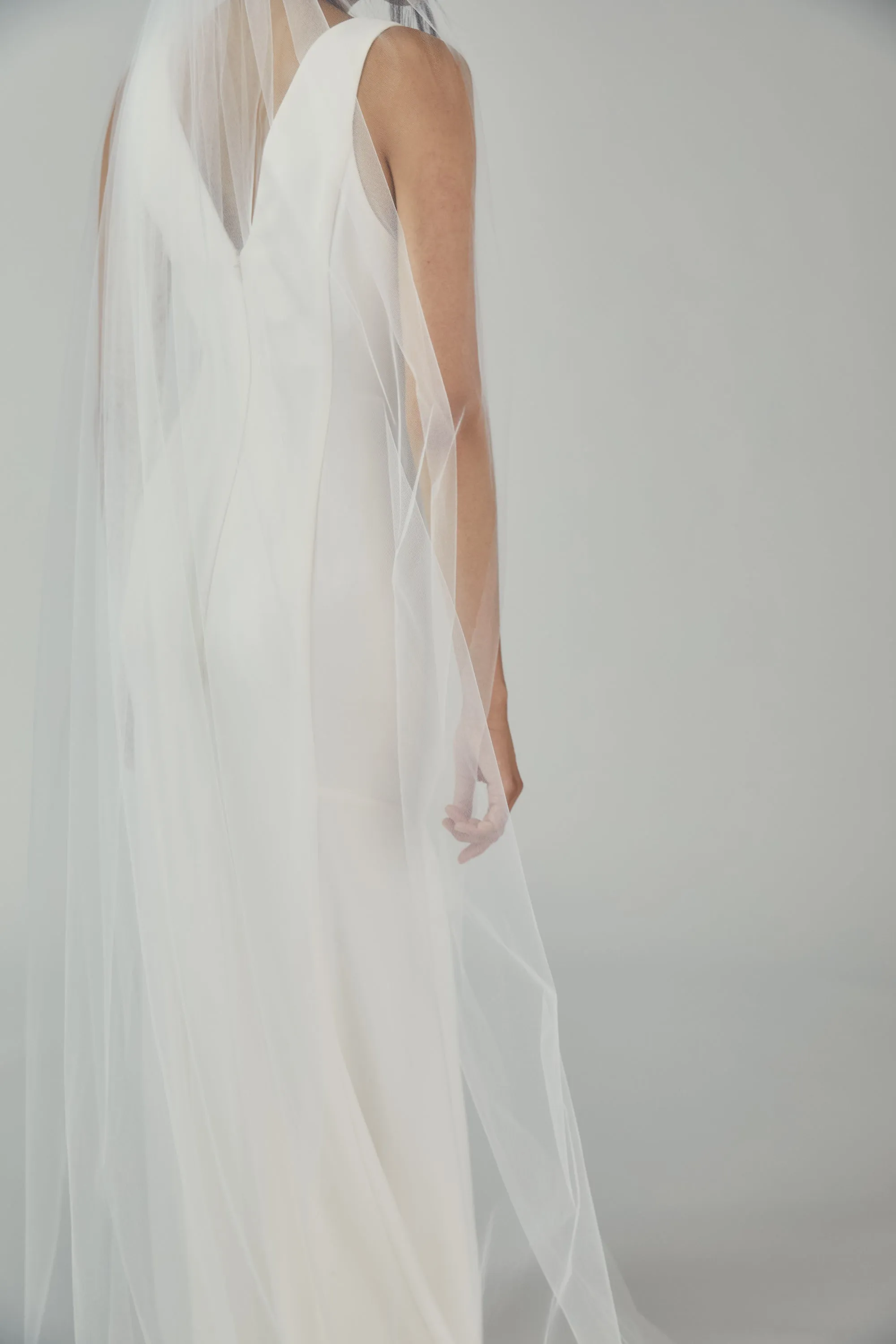H515 - Cathedral length veil