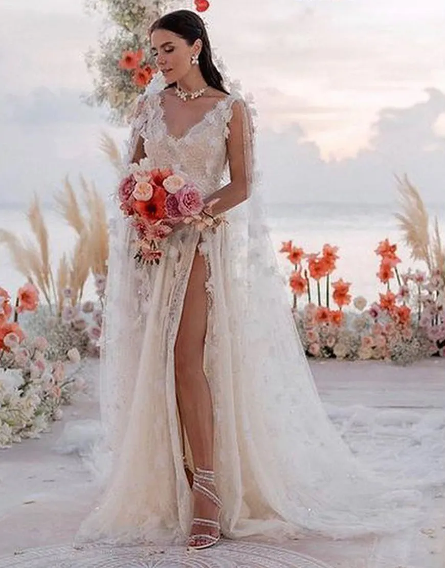 Luolandi A-line Lace Wedding Dress with Split V-neck Sexy Beautiful Without bride veil