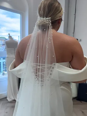 Nora Veil | Sugarcane & Co.