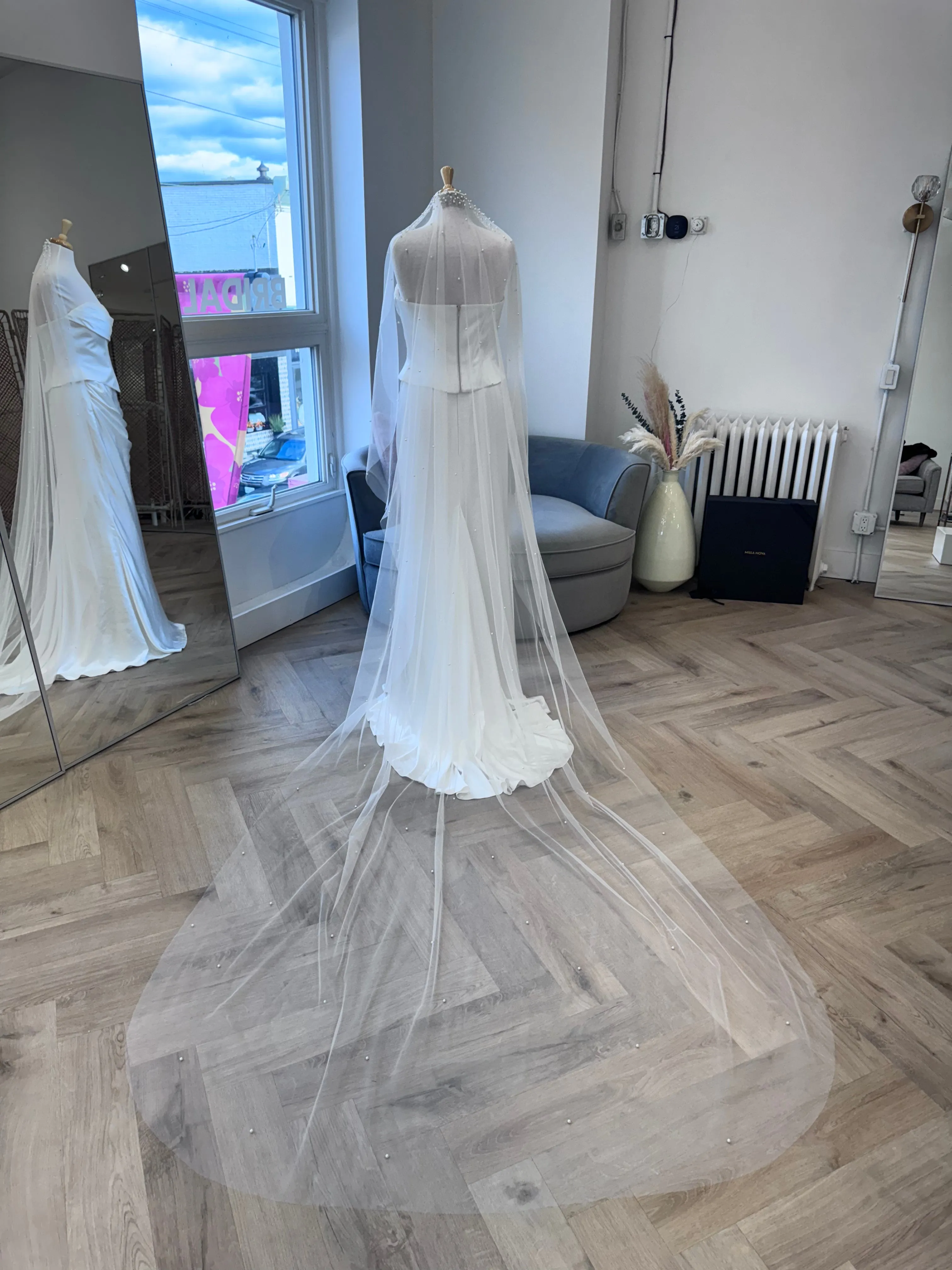 Nora Veil | Sugarcane & Co.