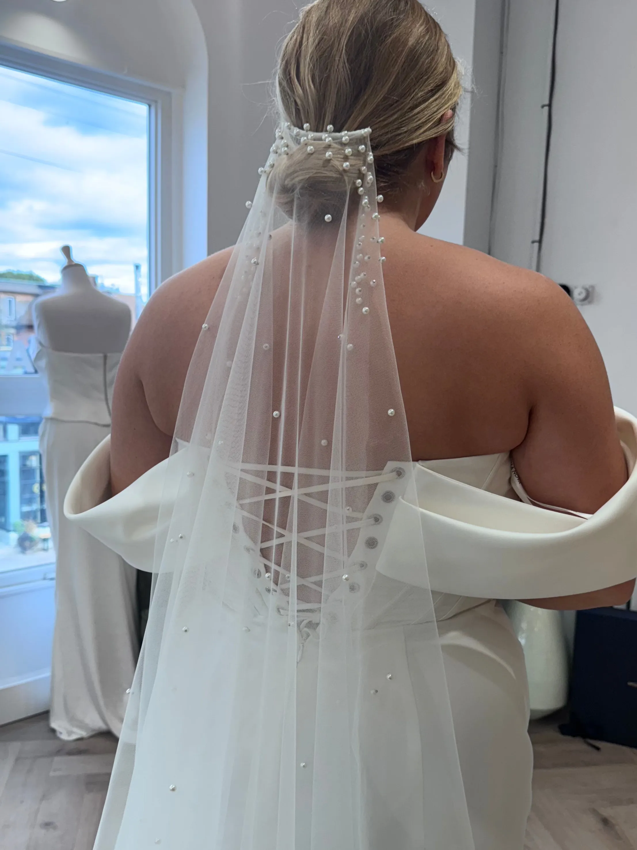 Nora Veil | Sugarcane & Co.