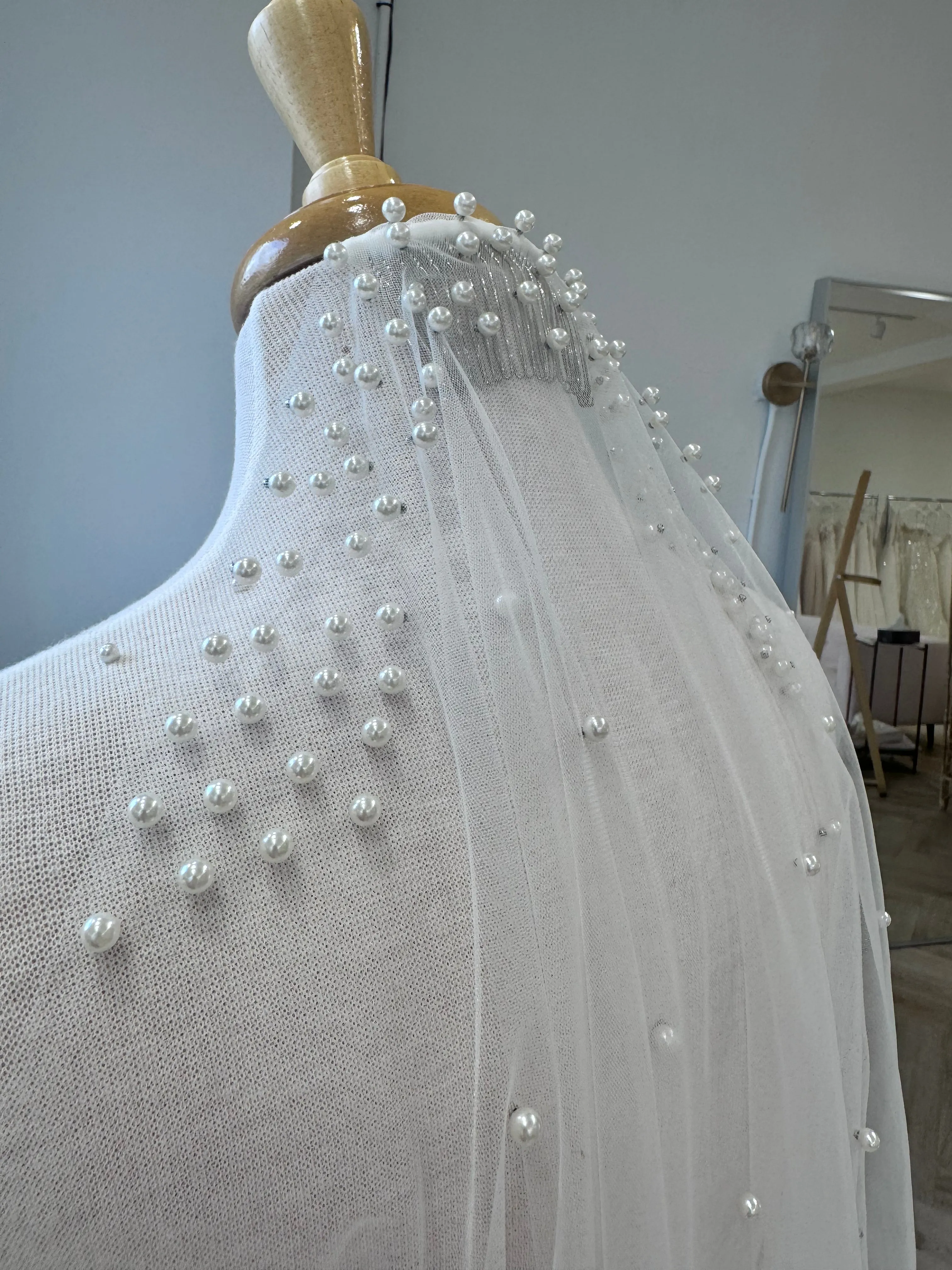 Nora Veil | Sugarcane & Co.