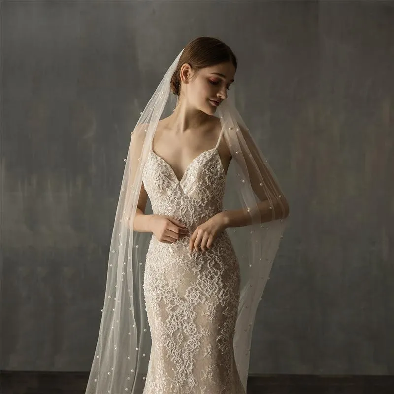 One Layer Pealrs Bridal Veil