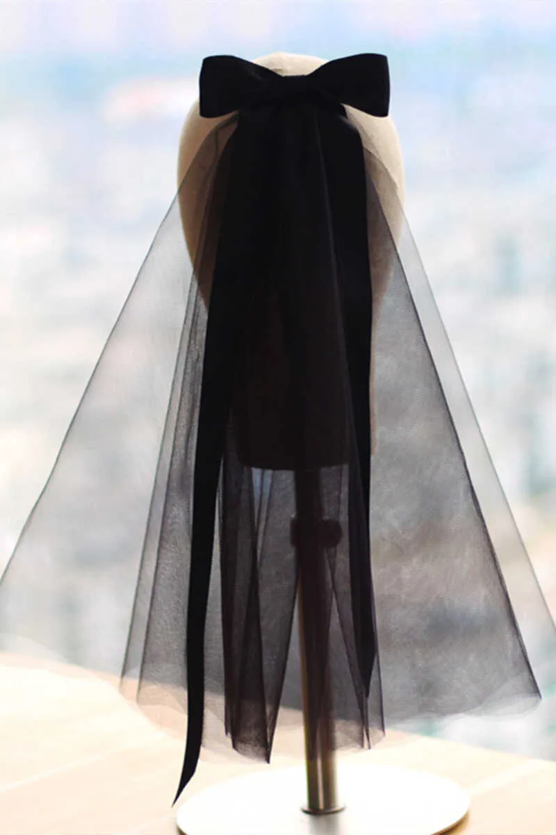 Simple White Mesh Bridal Veil with Bow