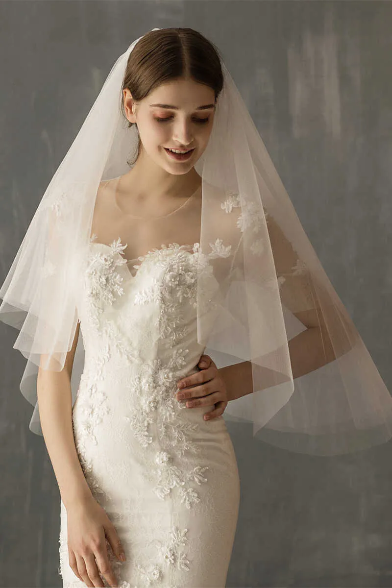 Simple White Mesh Bridal Veil with Hair Comb