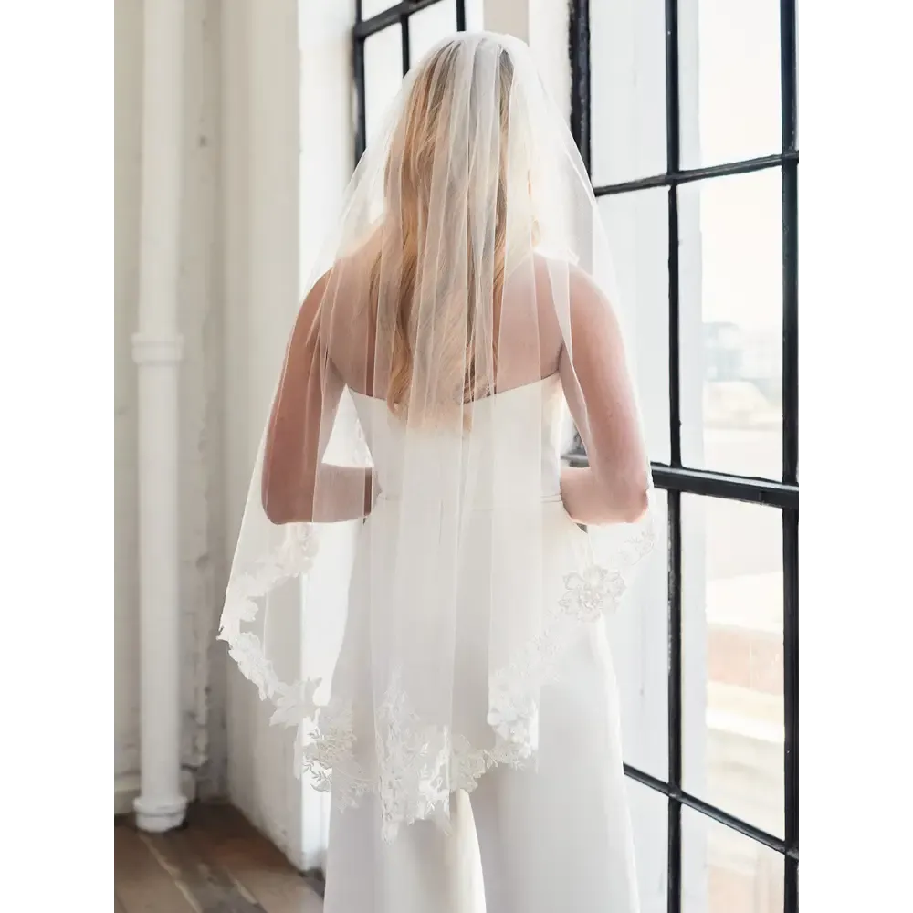 Single Tier Bridal Veil | V2397SF