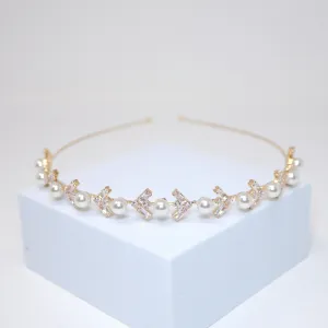 Swarovski Crystals Faux Pearls Dainty Headband, Bridal Hair Vine, Delicate Headband, Hair accessories.