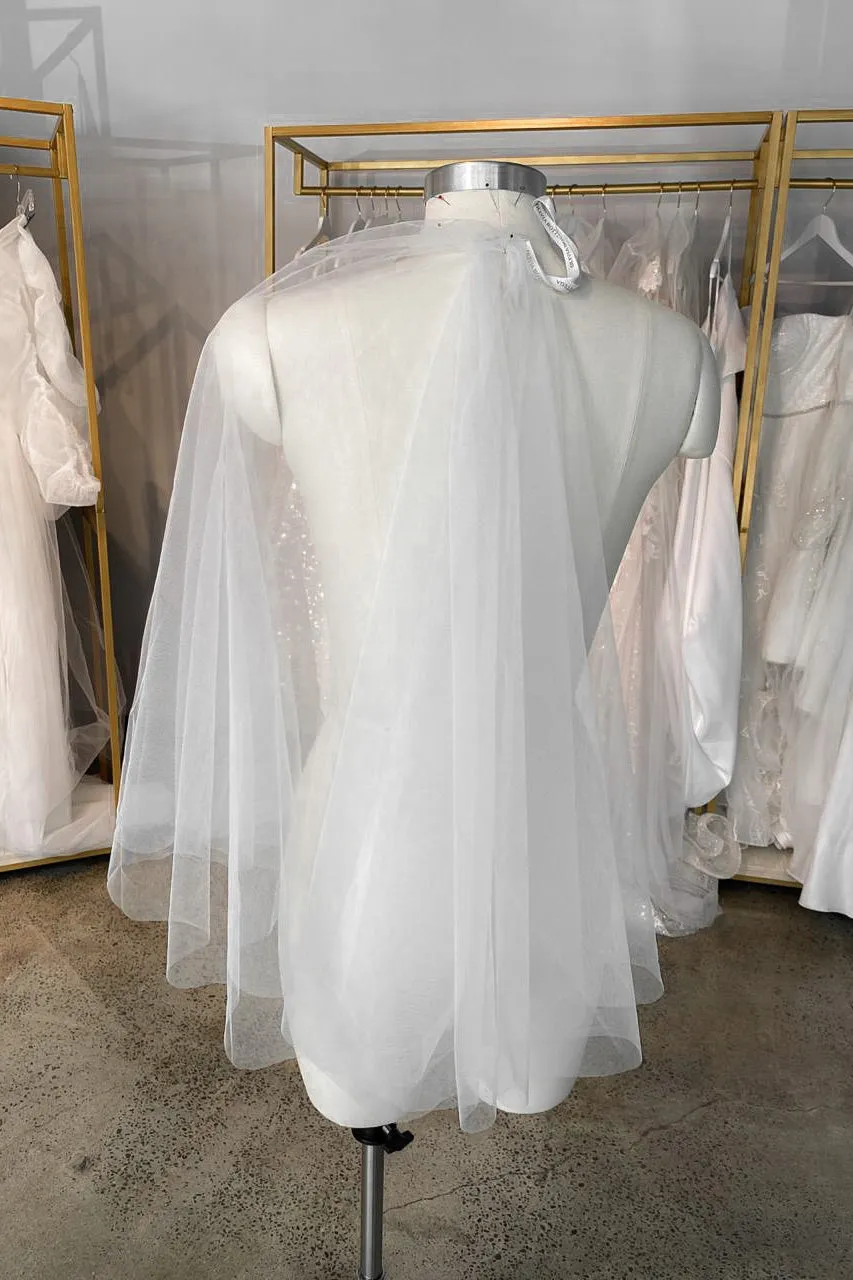Two-Tier Veil Breeze