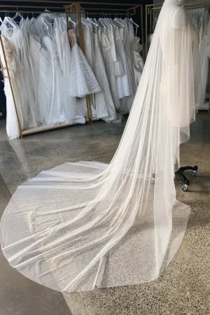 Two-Tier Veil Breeze