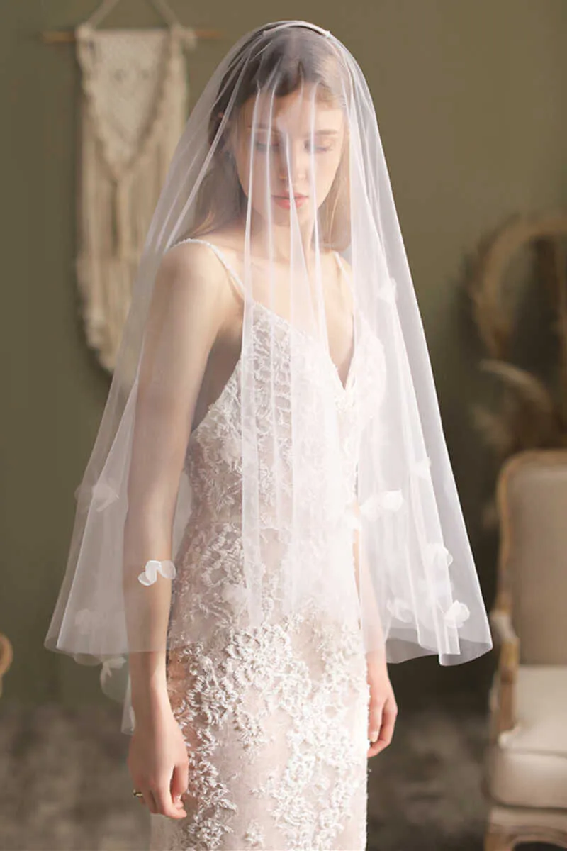 White Mesh Flower Bridal Veil with Hair Comb