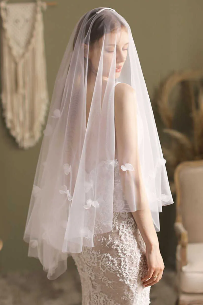 White Mesh Flower Bridal Veil with Hair Comb