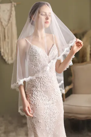 White Mesh Lace-Trimmed Bridal Veil